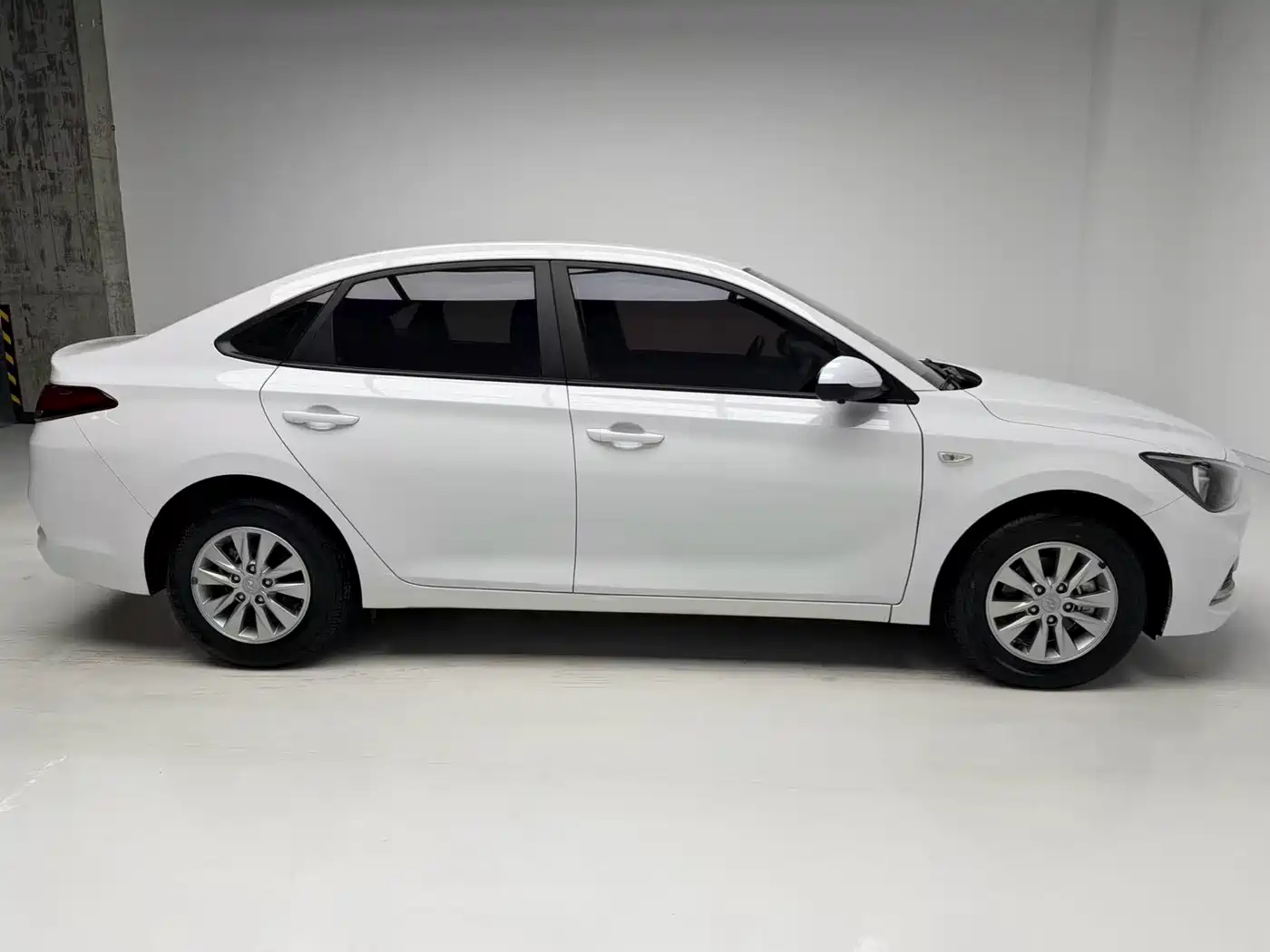 Hyundai Elantra 2020 1.6L Auto GL Pleasing Edition фото 9