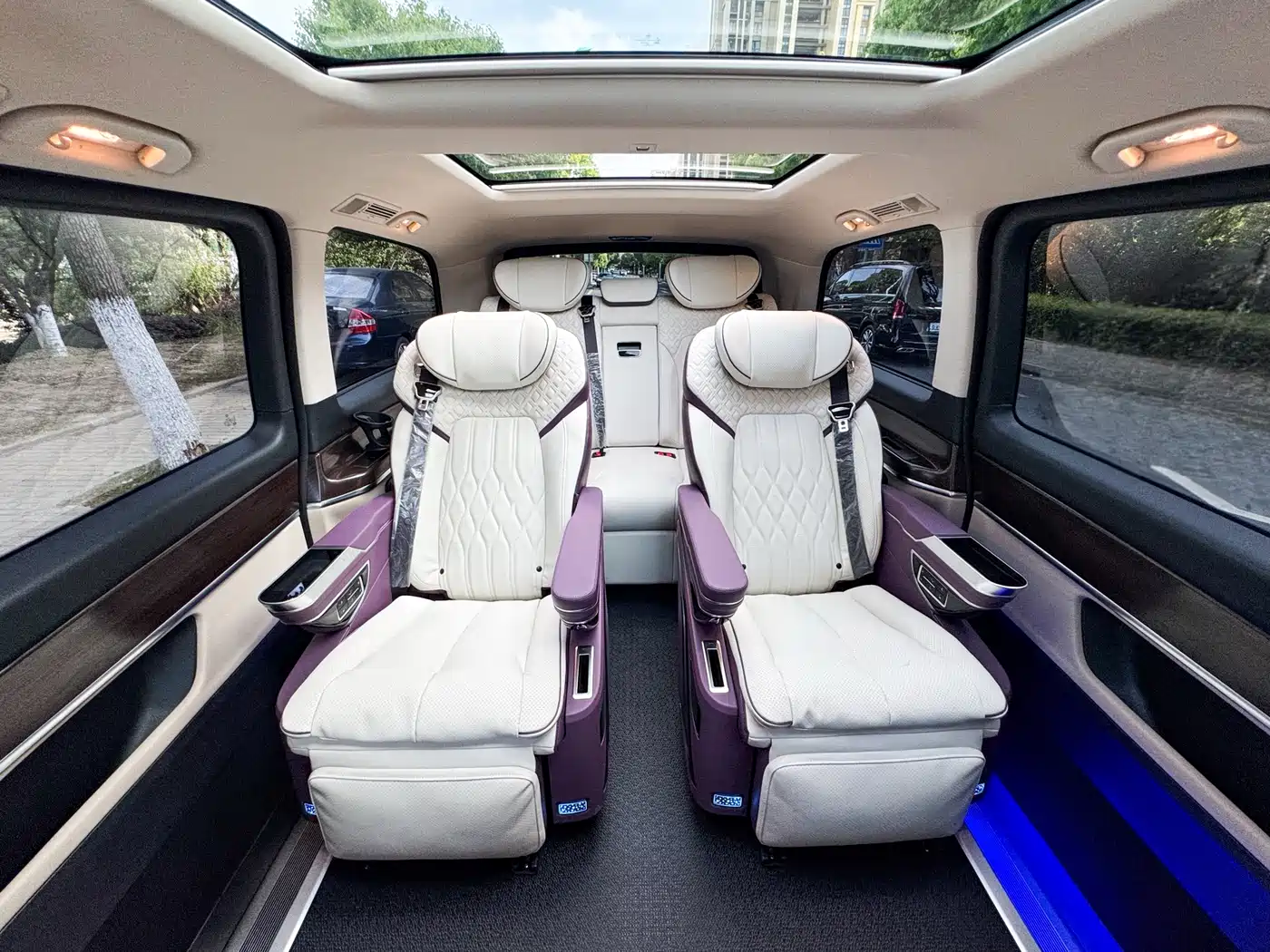 Mercedes-Benz V-Class 2022 V 260 Pilot Edition фото 28