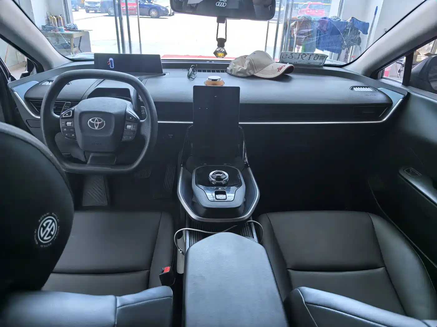 Toyota bZ3 2024 517km Elite PRO фото 9