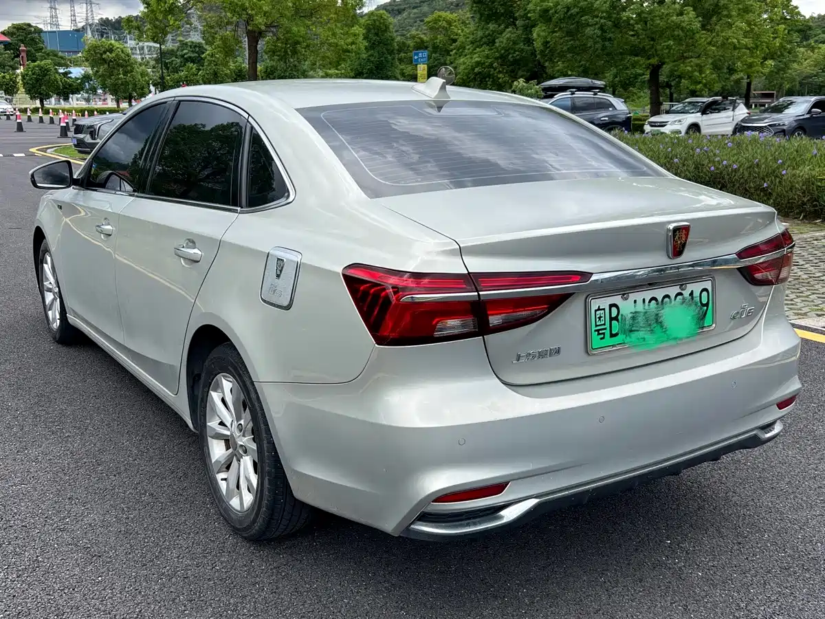Roewe i6 New Energy 2019 2017 45T Hybrid Connected Smart Enjoyment Edition