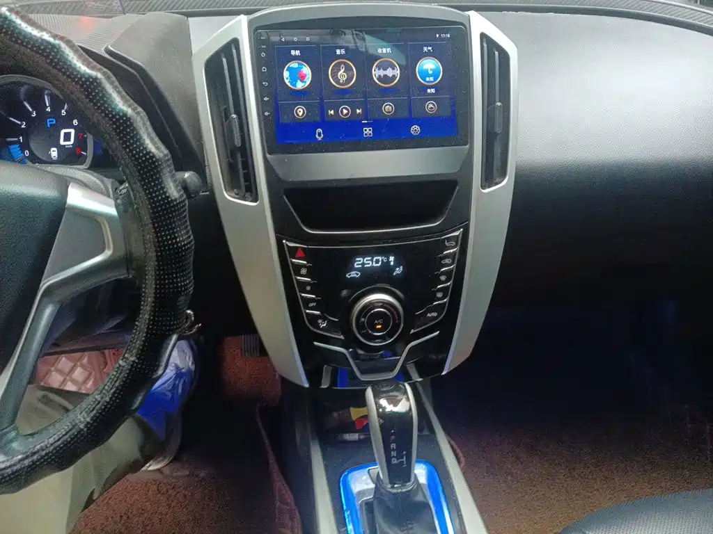 Luxgen U6 SUV 2015 2015 1.8T Fashion Upgrade