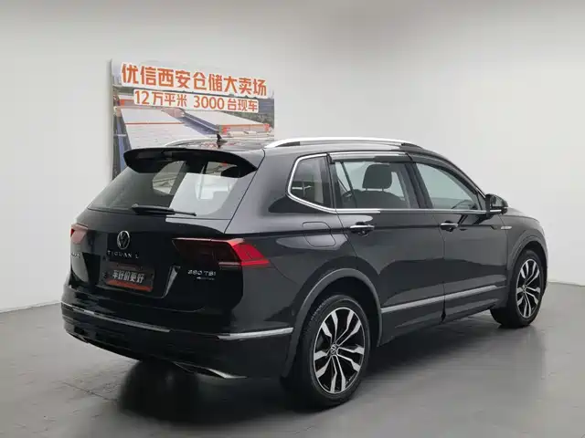 Volkswagen Tiguan L 2021 380TSI Automatic 4WD R-Line Premium 7-seater — фото 2