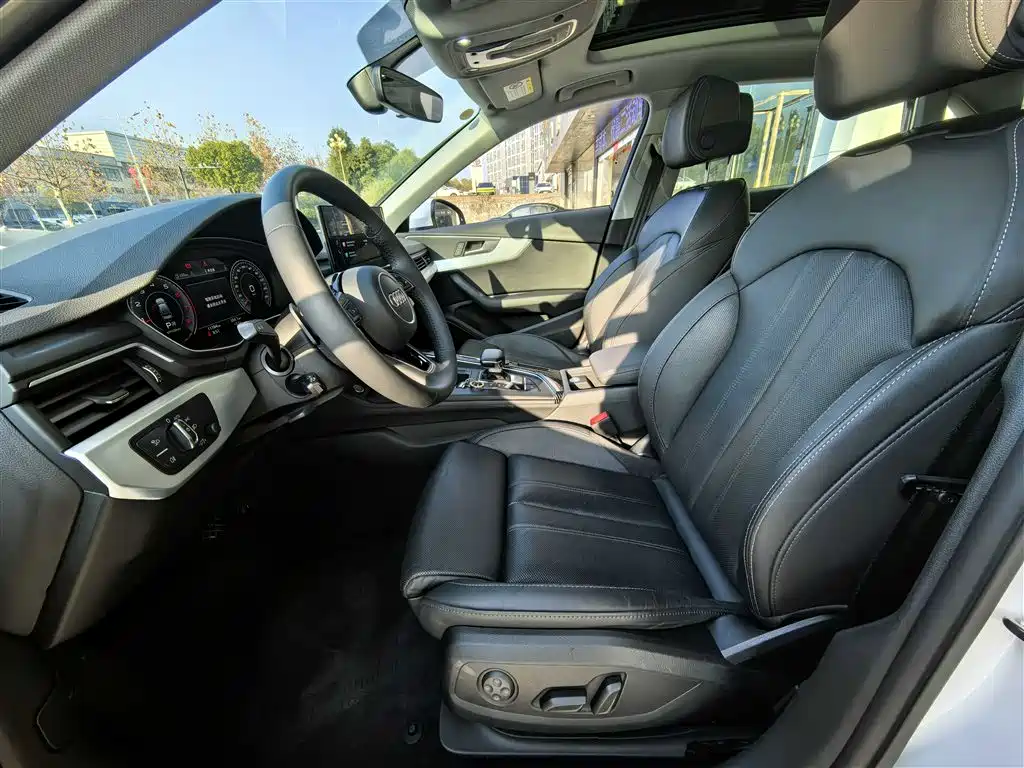 Audi A4L 2022 40 TFSI Fashion Dynamic фото 11