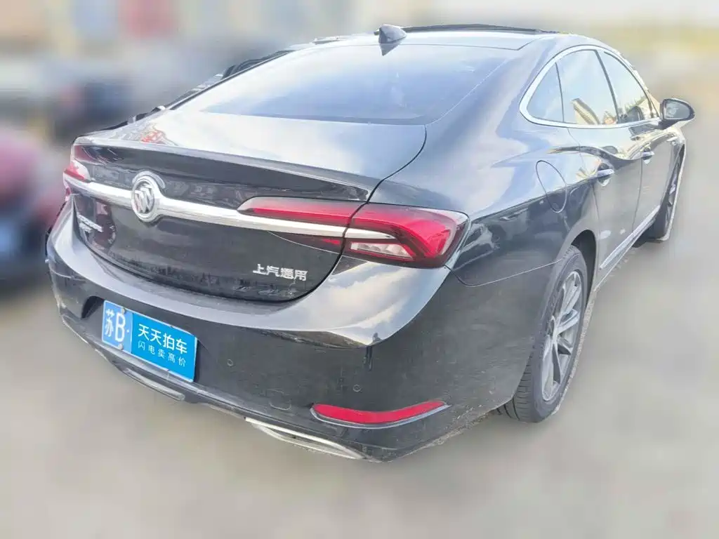 Фото 2 - Buick LaCrosse