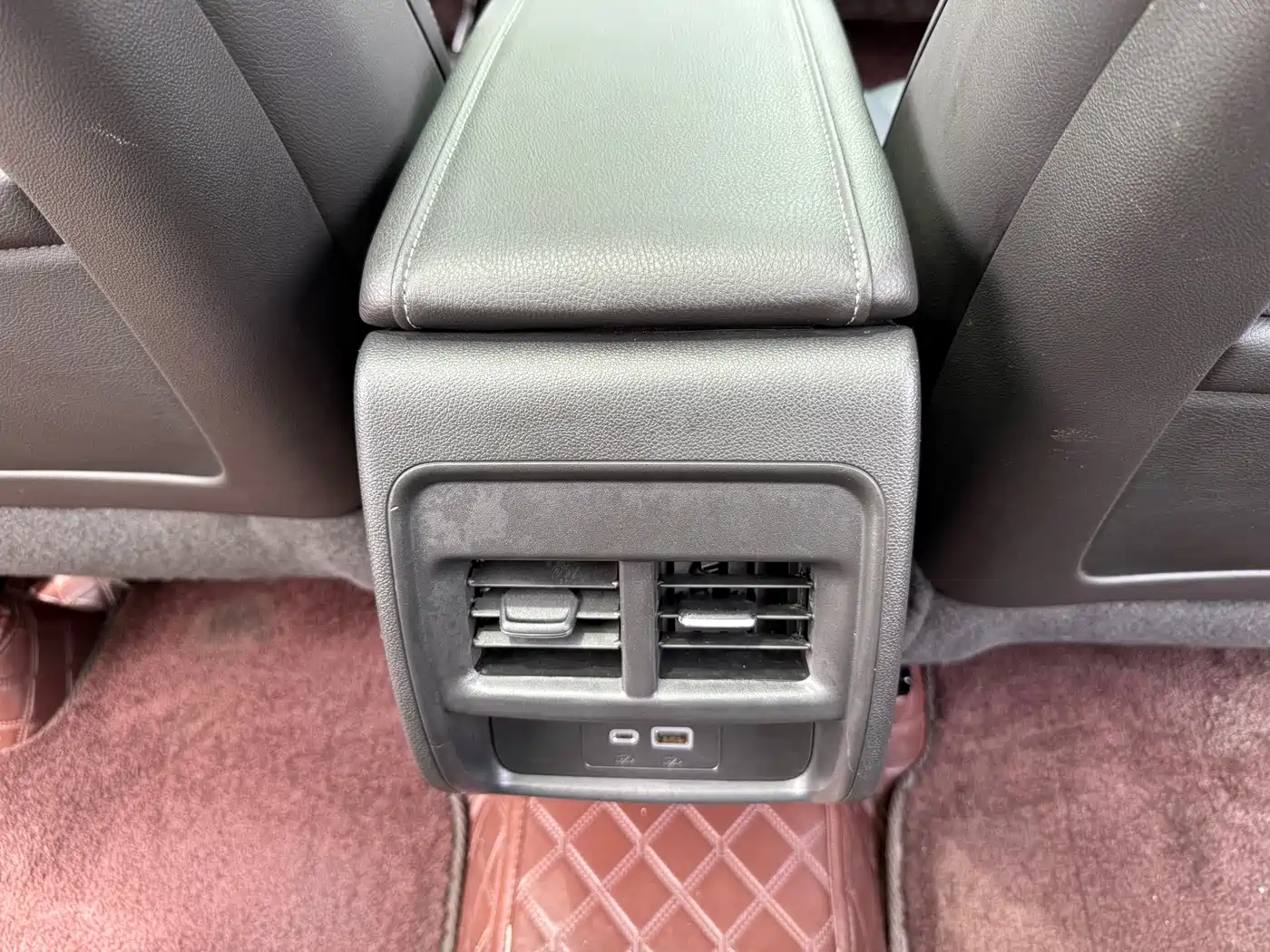 Cadillac XT4 2024 2024 Facelift 28T 2WD Luxury