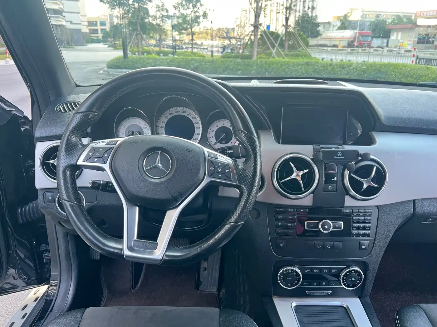 Mercedes-Benz GLK-Class 2015 GLK 300 4MATIC Fashion Ultimate Edition фото 14