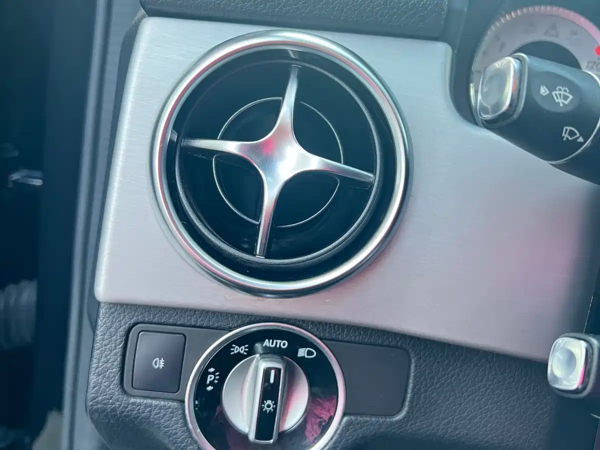 Mercedes-Benz GLK-Class 2015 GLK 300 4MATIC Fashion Ultimate Edition фото 24