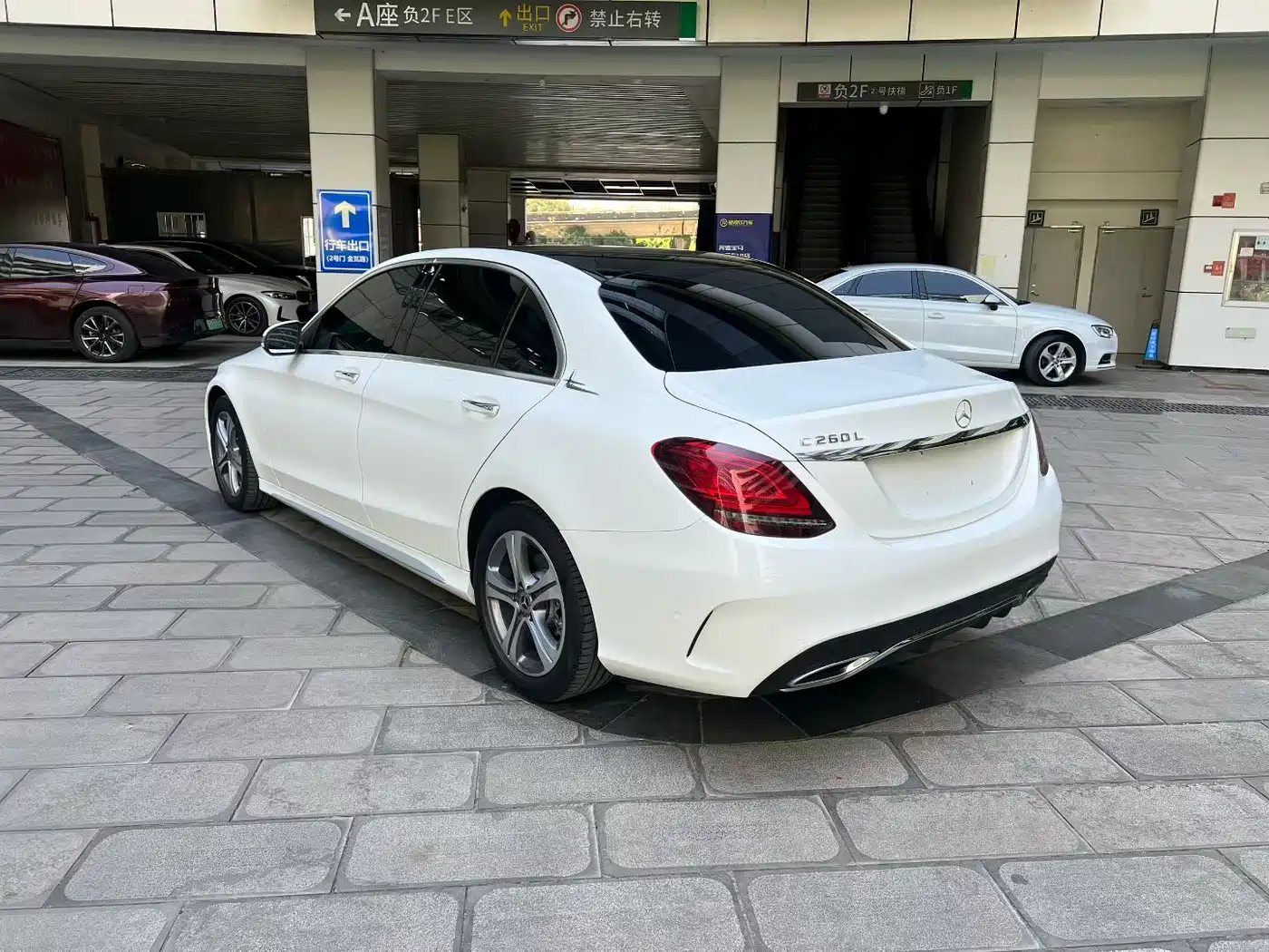 MERCEDES-BENZ C CLASS