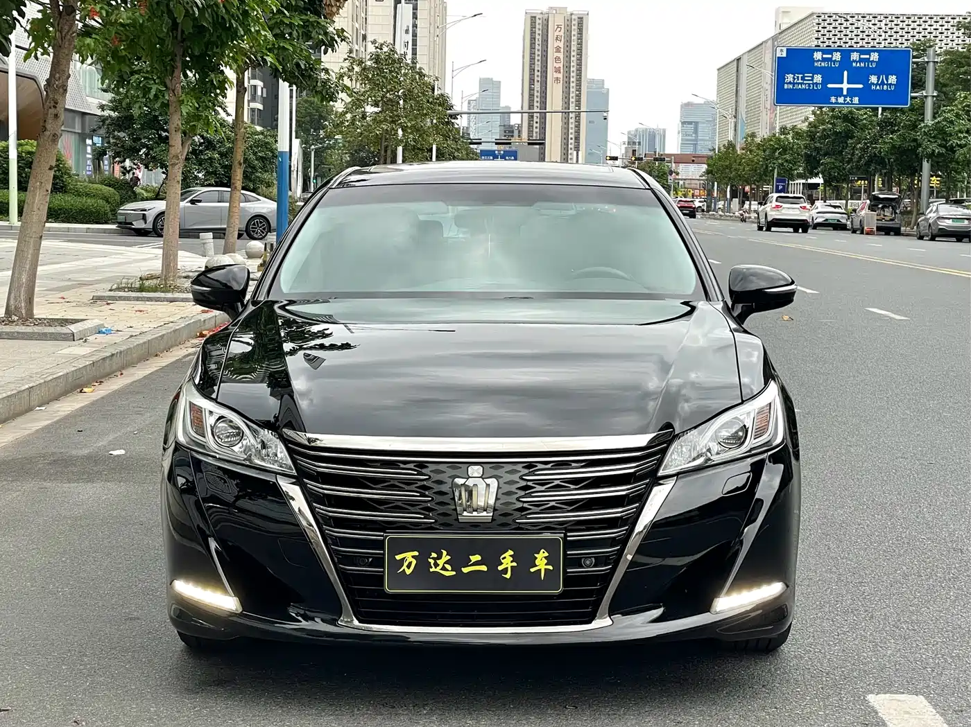 Toyota Crown 2018 2.0T Fashion Edition фото 2
