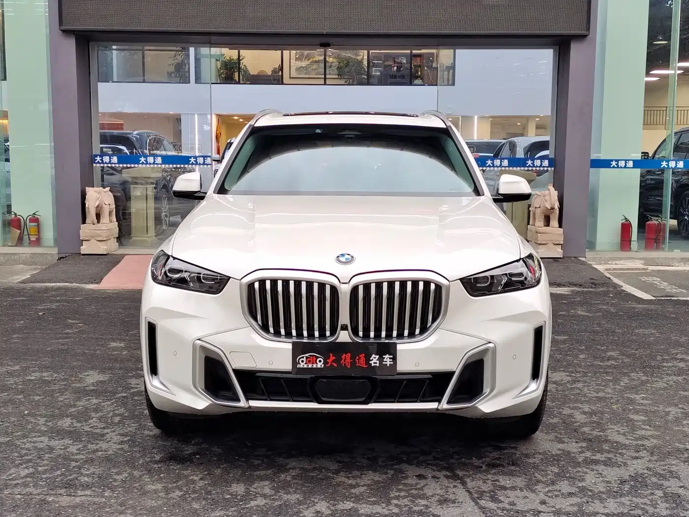 BMW X5 2023 xDrive 30Li Premium M Sport Package фото 2