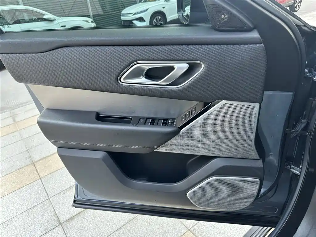 Land Rover Range Rover Velar 2020 P380 R-DYNAMIC SE фото 18