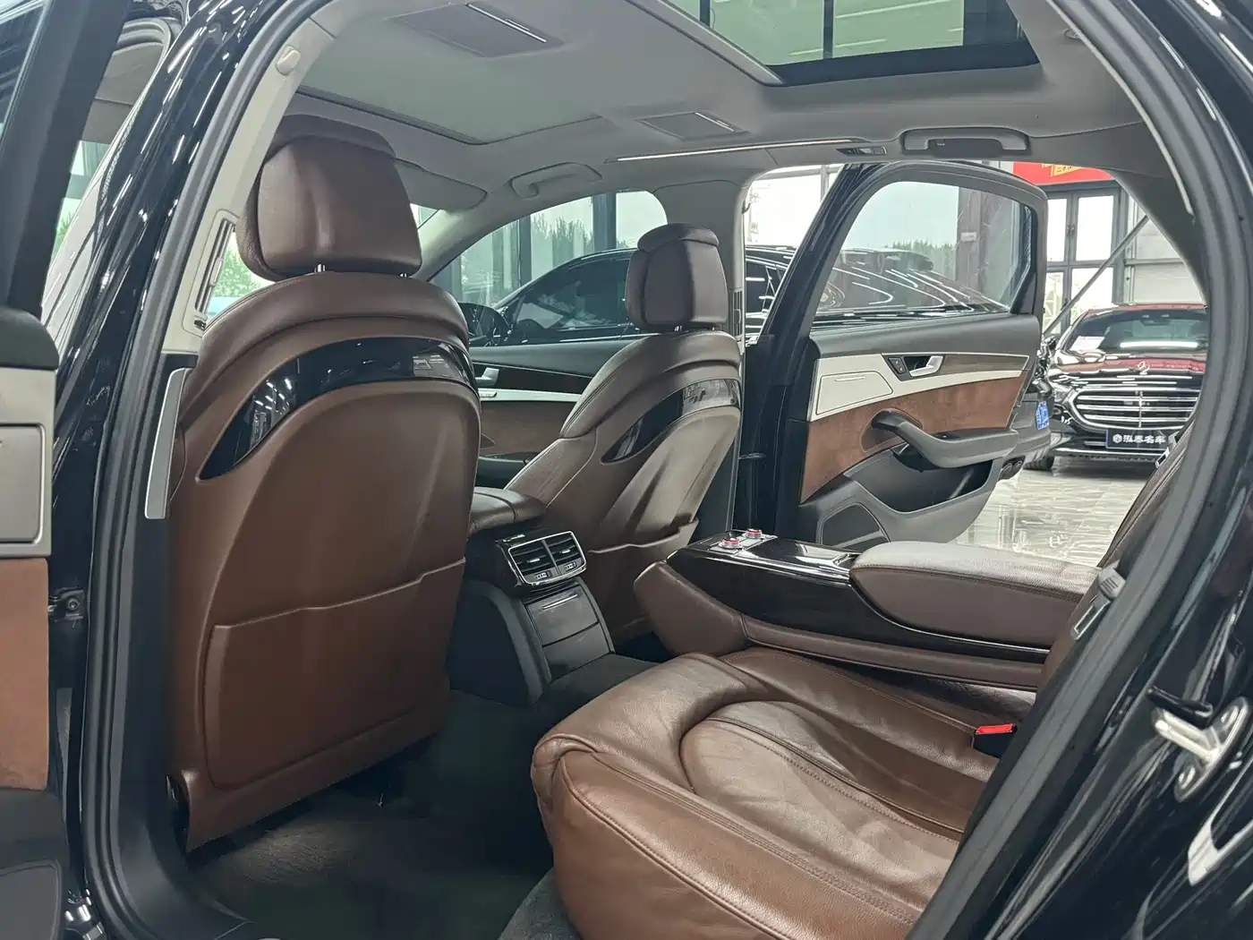 Audi A8 2014 A8L 45 TFSI quattro Comfort фото 9