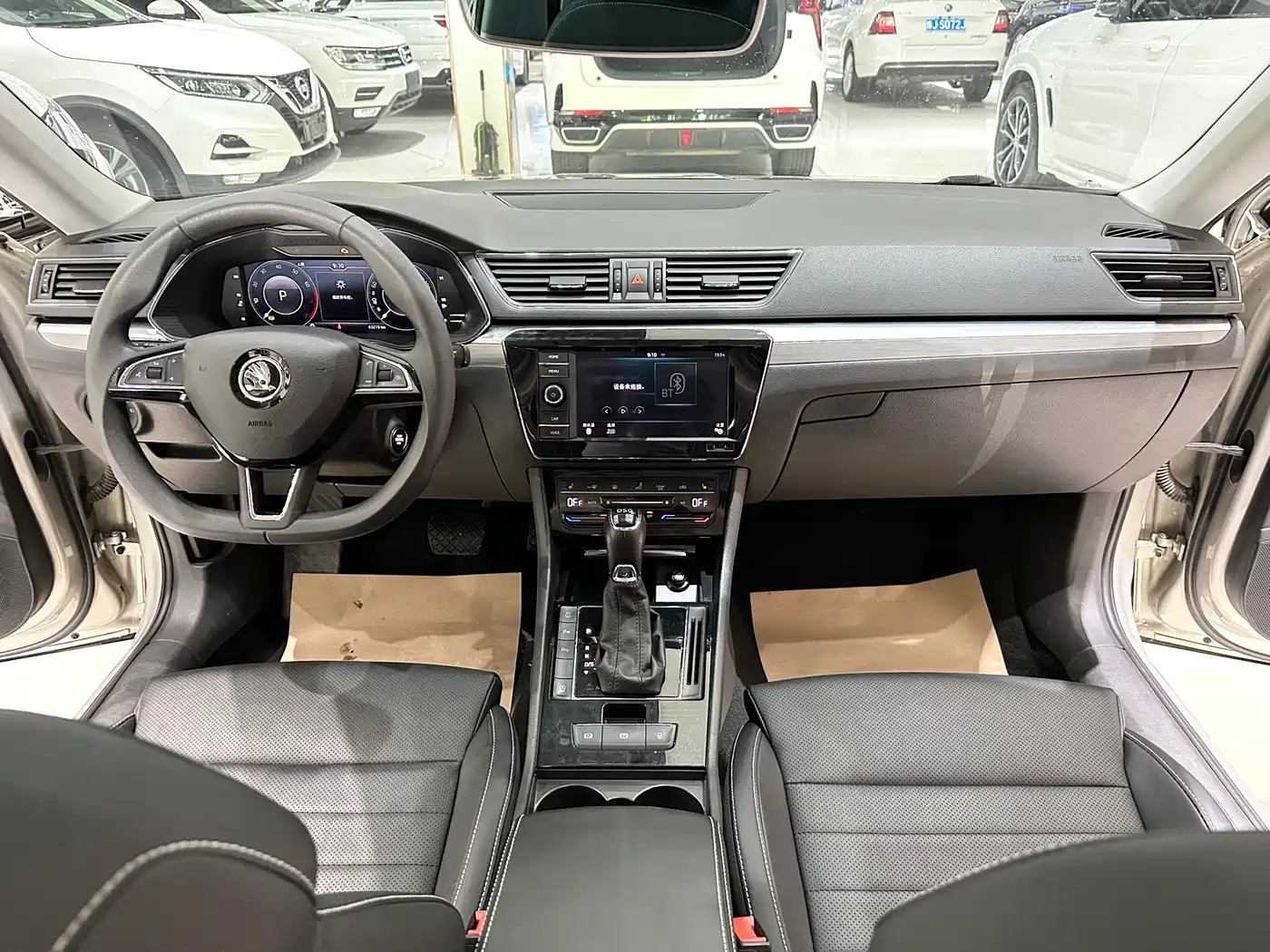 Škoda Superb 2019 TSI330 DSG Comfort Edition фото 4