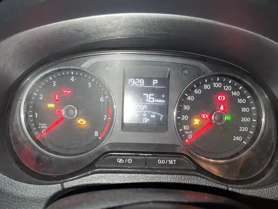 Volkswagen Polo 2018 1.5L Auto Comfort фото 14