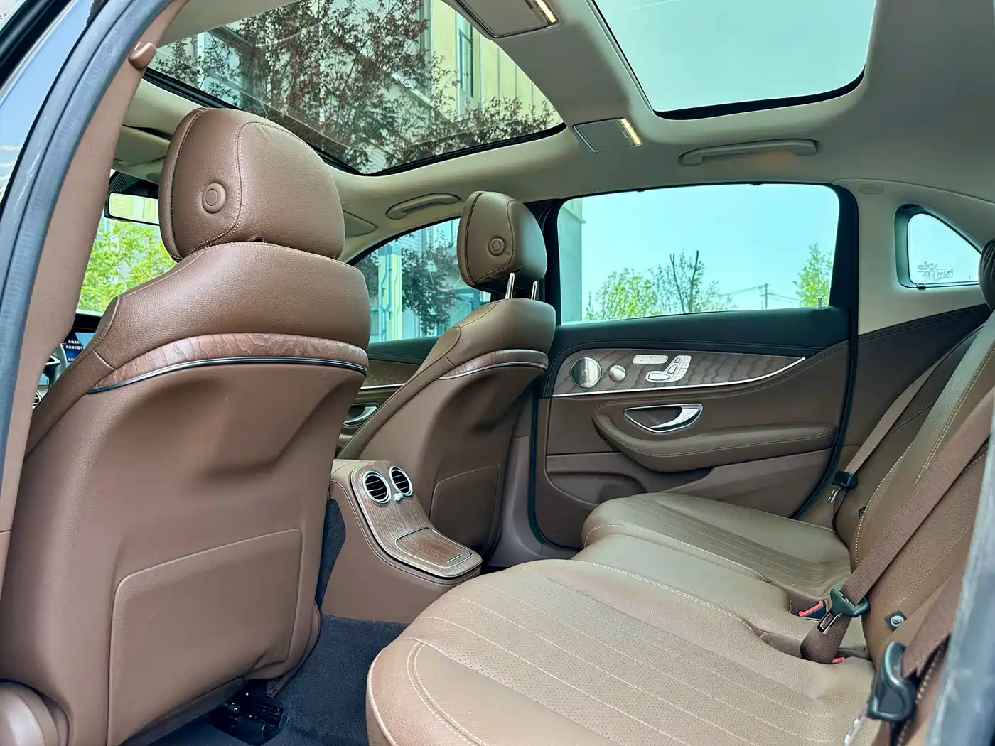 Mercedes-Benz E-Class 2021 E 300 L Luxury фото 8