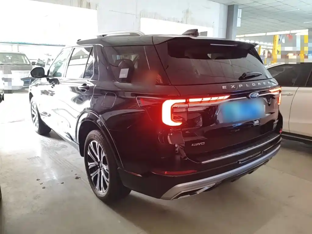 Ford Explorer 2025 2024 2.3T EcoBoost AWD Titanium Edition 6-Seater
