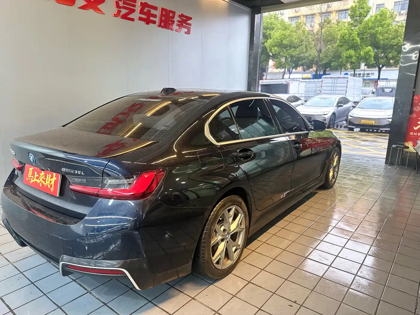 BMW i3 2024 eDrive 35 L фото 6