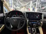 Фото 8 - Toyota Vellfire