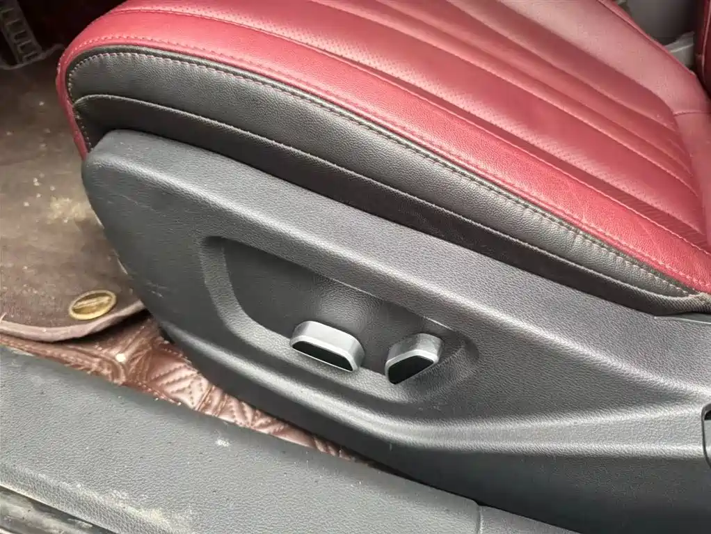 Hongqi H5 2023 1.5T DCT Smart Connect Flag Rhythm фото 5