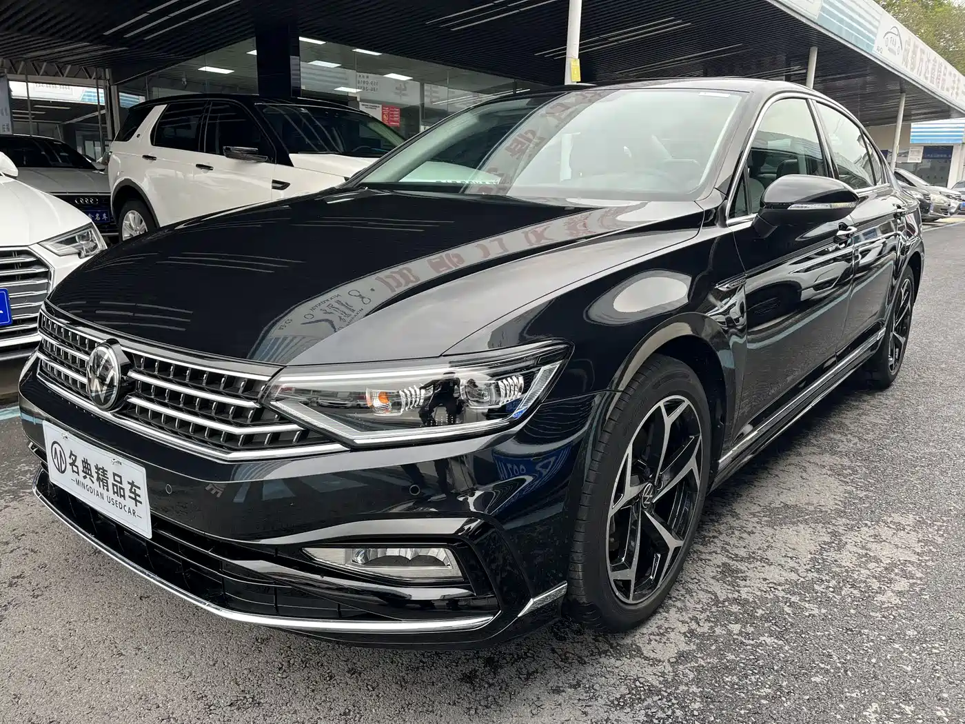 Volkswagen Magotan 2023 Model 2 Million Commemorative Edition 330TSI DSG Luxury