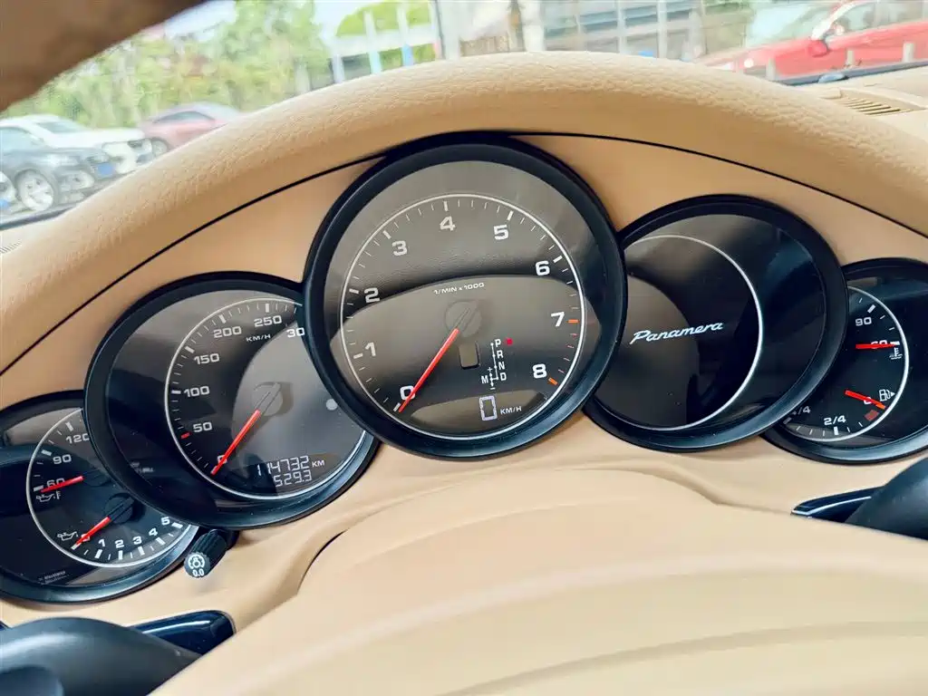 Porsche Panamera 2014 Panamera 3.0T фото 17