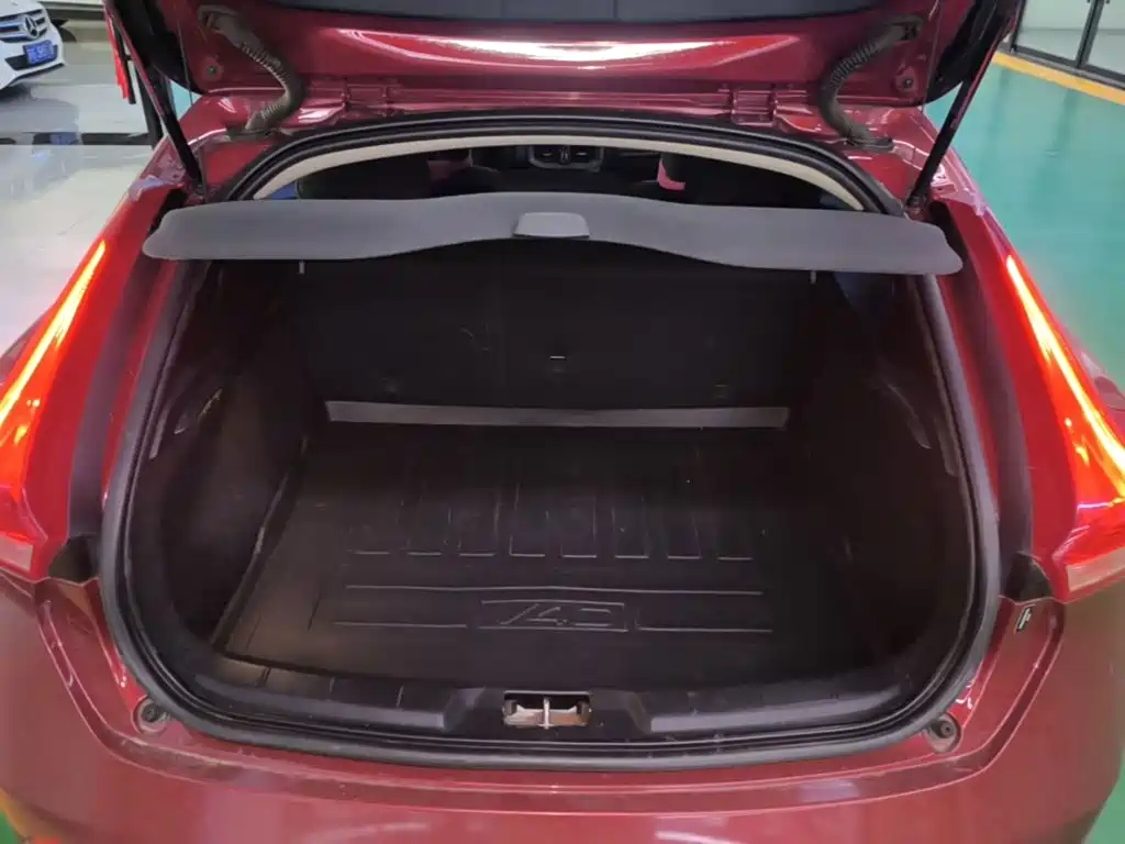 Volvo V40 2017 2017 T3 Momentum