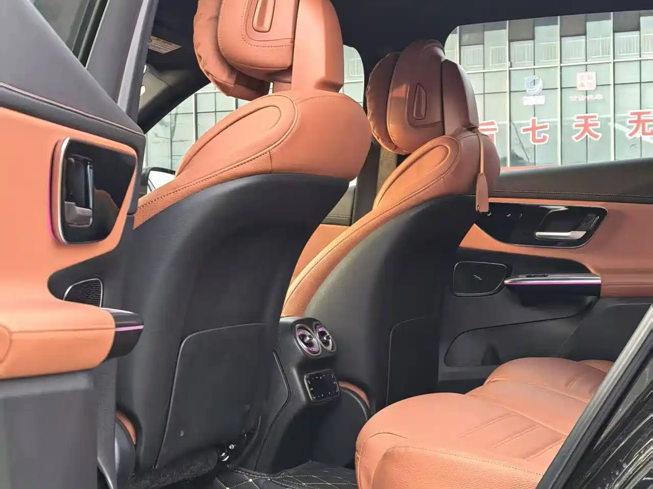Mercedes-Benz GLC 2024 GLC 300 L 4MATIC Dynamic 5-seater фото 7