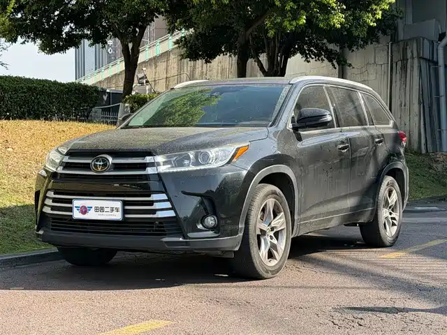 TOYOTA HIGHLANDER