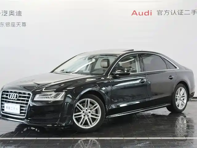 AUDI A8
