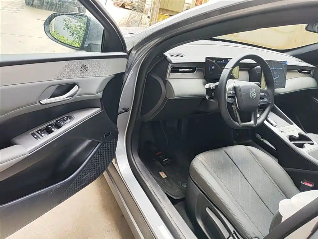 BYD Qin PLUS 2026 2026 DM-i Smart Edition 128KM Progressive