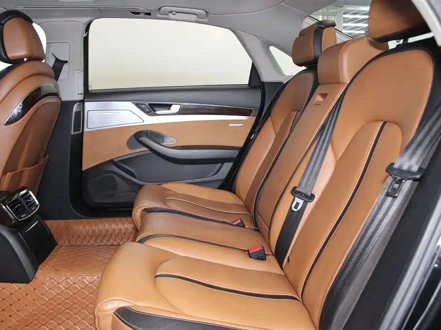 Audi A8 2017 A8L 45 TFSI quattro Comfort фото 8