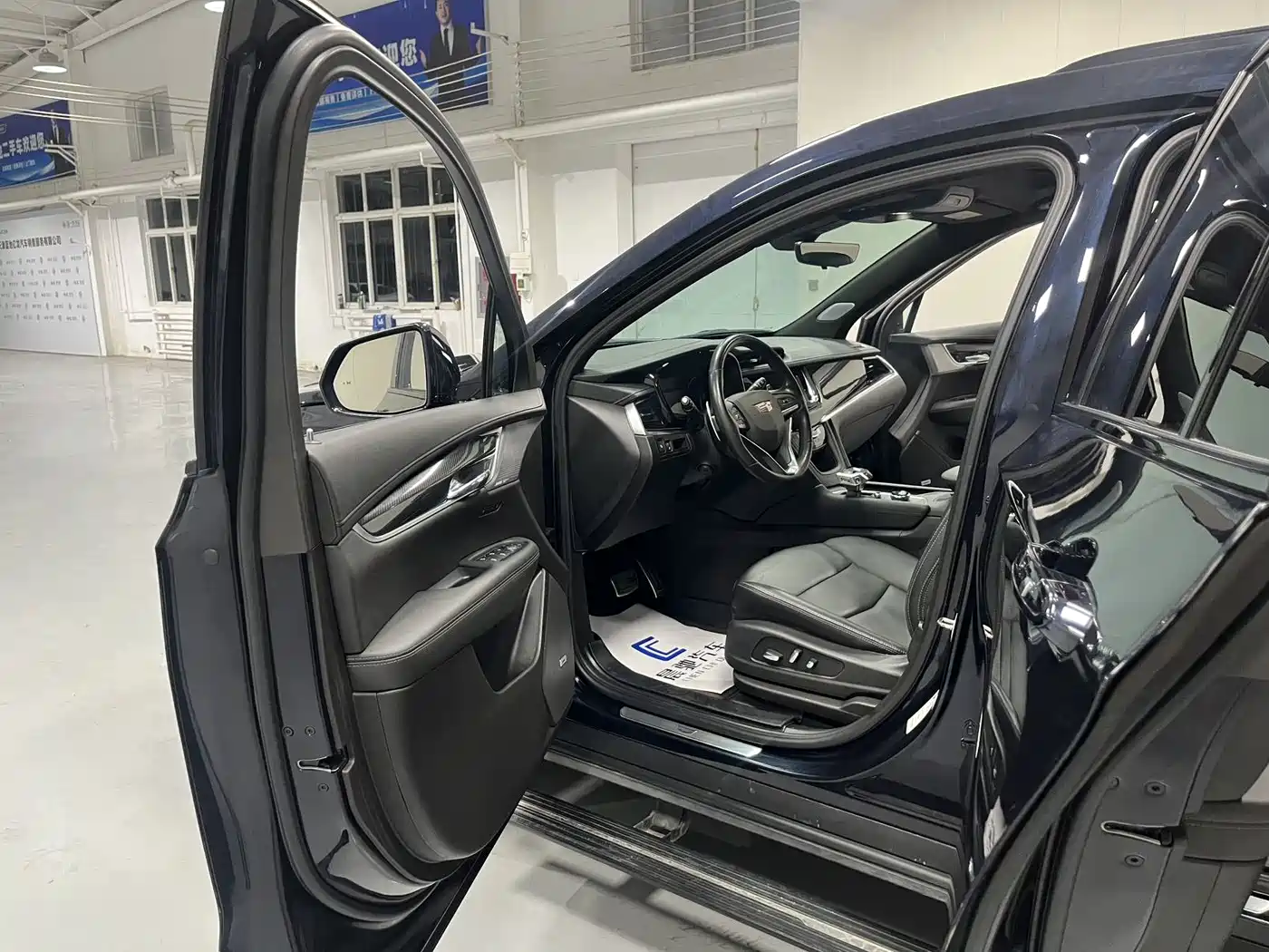Cadillac XT6 2023 2022 2.0T 6-Seater 4WD Premium Edition