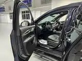Фото 11 - Cadillac XT6