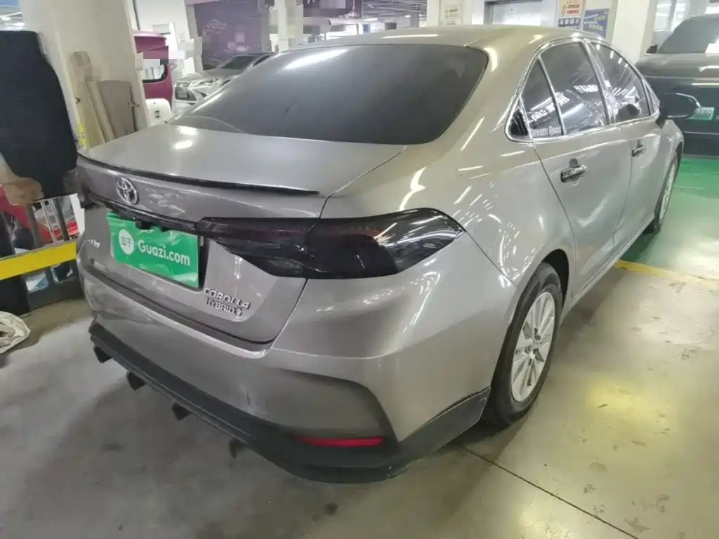Фото 7 - Toyota Corolla