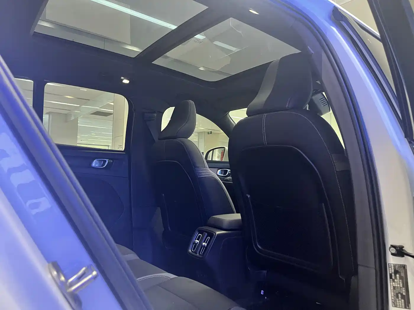 Фото 7 - Volvo XC40