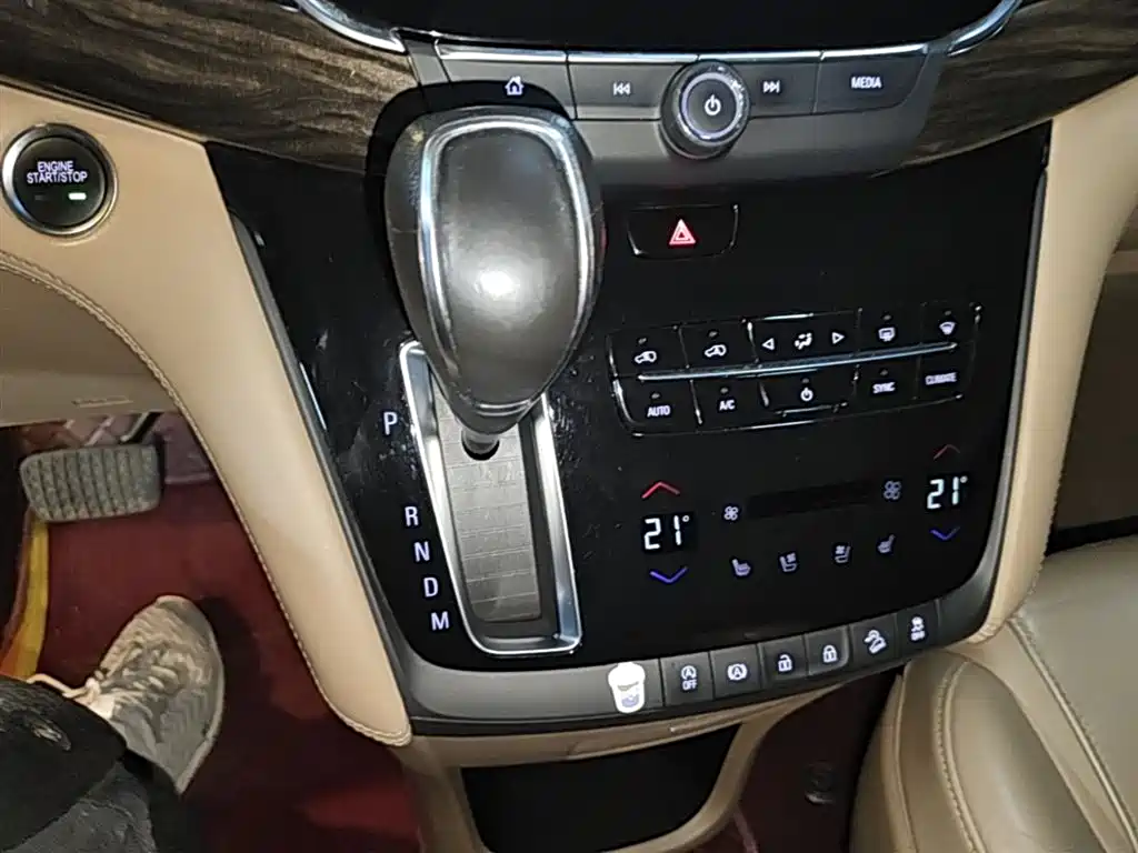 Buick GL8 2017 ES 28T Flagship China V фото 14