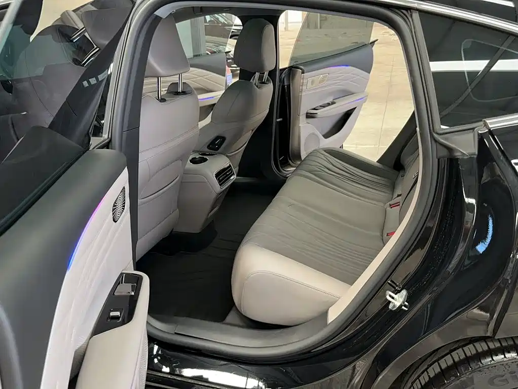 Geely Galaxy Galaxy Xingyao 8 2026 2025 60km EM-i Luxury Edition