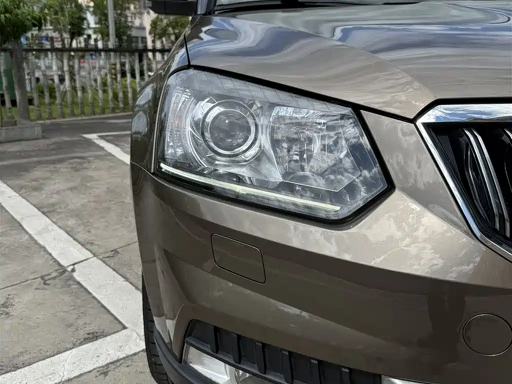 Škoda Yeti 2014 1.4TSI DSG Wild фото 21