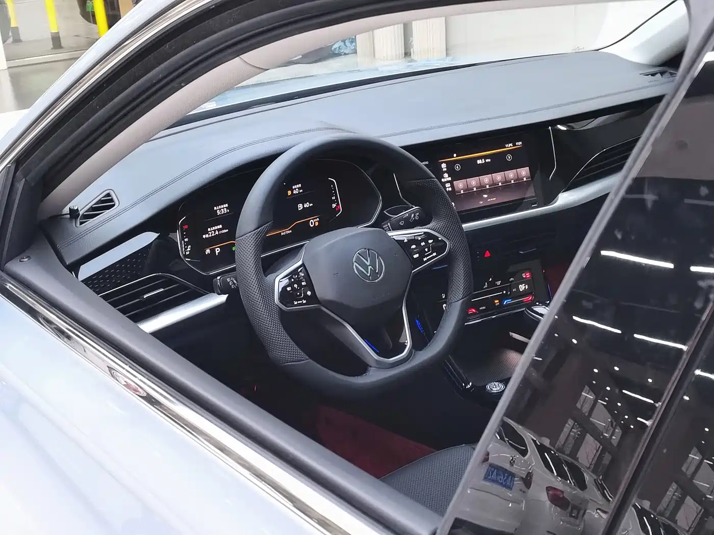 Volkswagen Passat 2024 Model 380TSI Starlight Elite фото 10