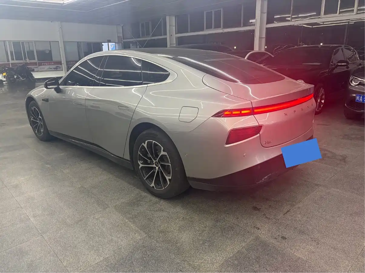 Фото 7 - XPeng P7