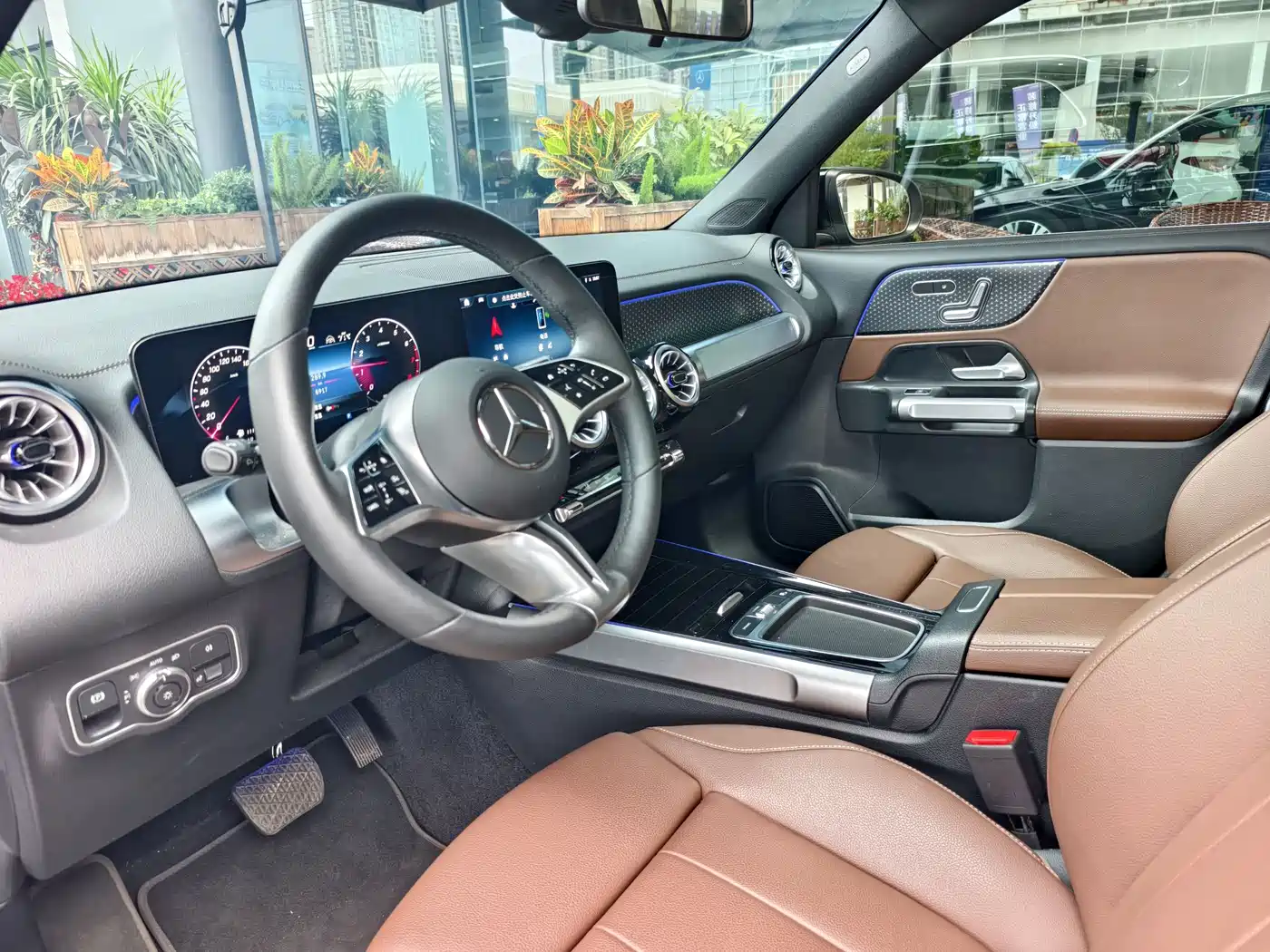 Mercedes-Benz GLB 2025 Model GLB 220 Fashion Style фото 13