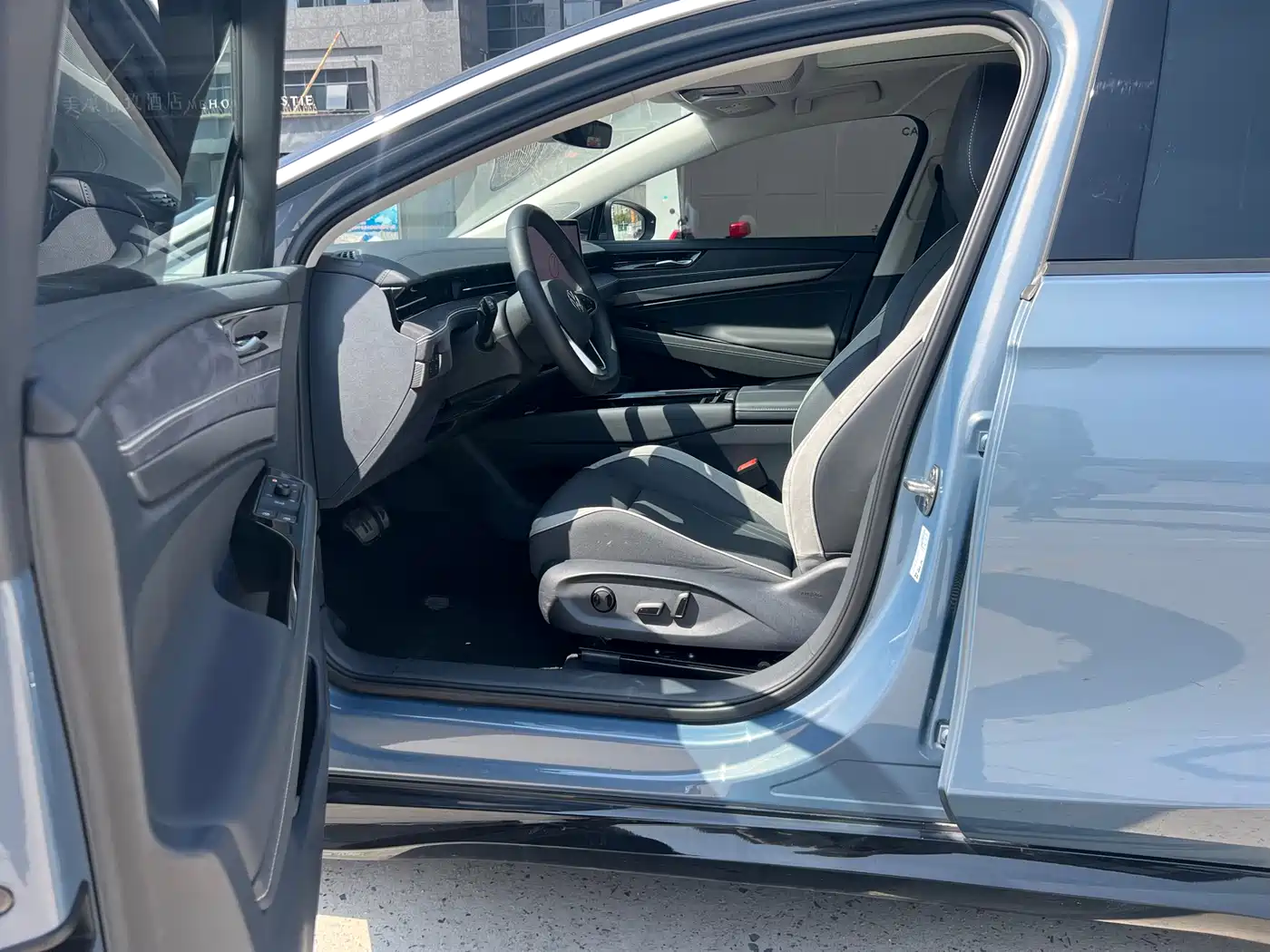 VOLKSWAGEN ID.7 VIZZION