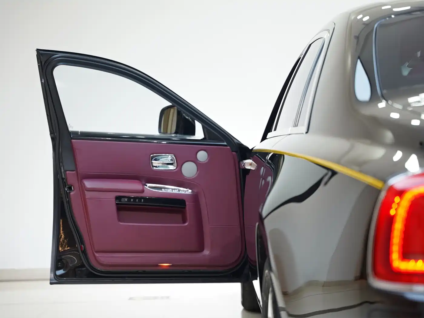 Rolls-Royce Ghost 2011 2010 Model 6.6T Standard