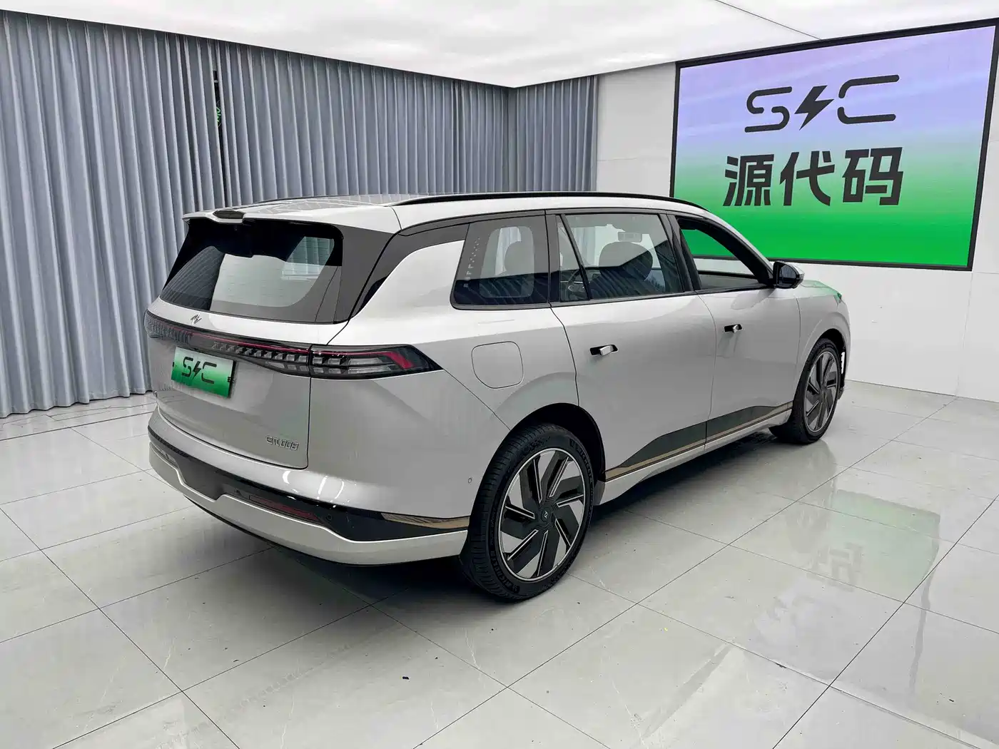 Dongfeng Yipai eπ008 2024 2025 210Ultra Range Extender 5-Seater