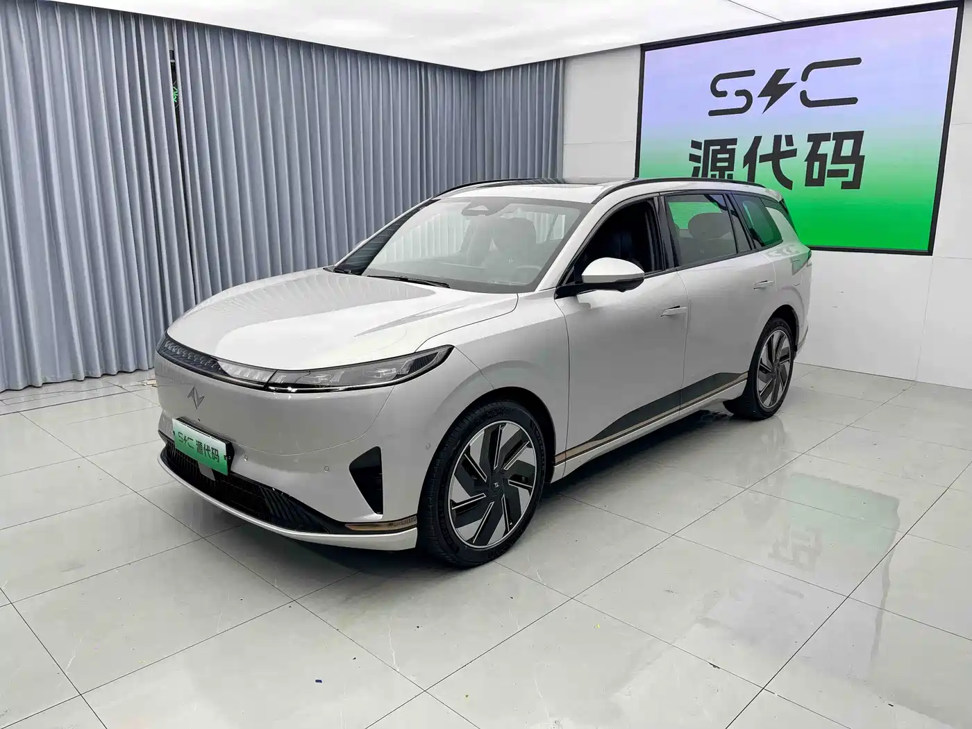 Dongfeng Yipai eπ008 2024 2025 210Ultra Range Extender 5-Seater