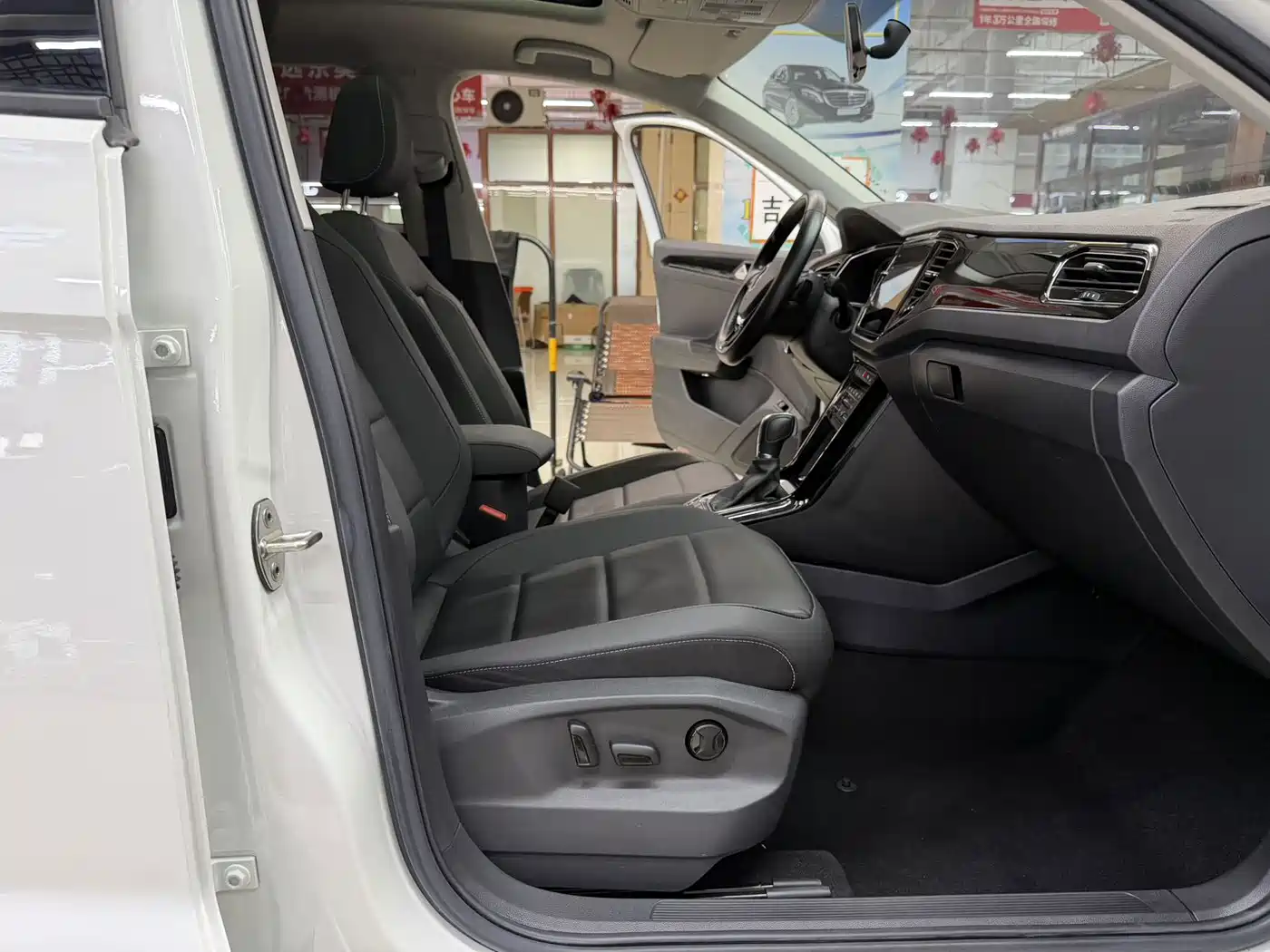 Volkswagen T-ROC 2022 2022 280TSI DSG 2WD Comfort PLUS