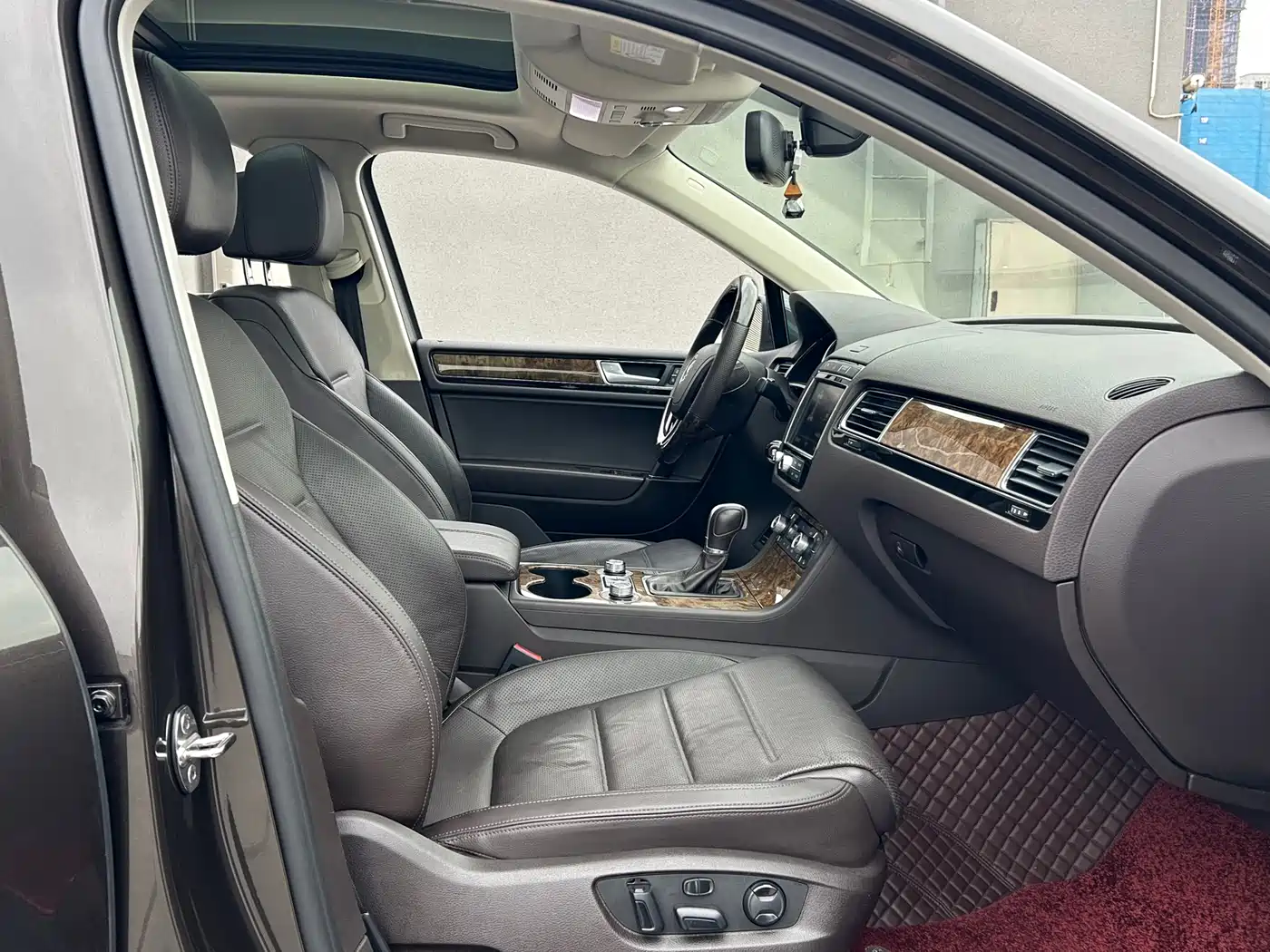 Volkswagen Touareg 2017 3.0TSI Explorer Edition фото 11