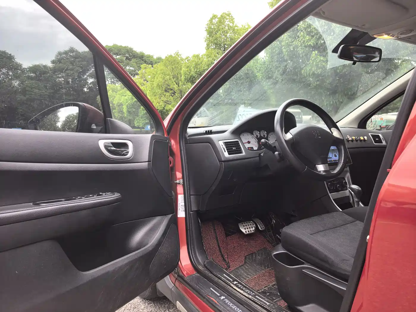 Peugeot 307 2013 1.6L Automatic CROSS фото 4