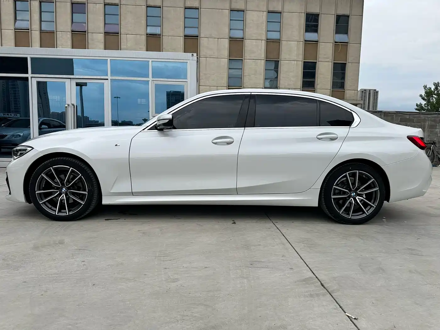 BMW 3 Series 2022 320Li M Sport Package фото 3