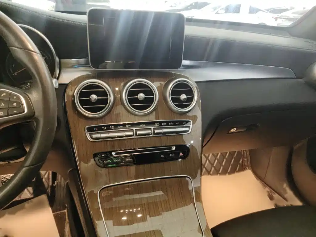 Mercedes-Benz GLC Coupe 2019 2019 Facelift GLC 260 4MATIC Coupe SUV